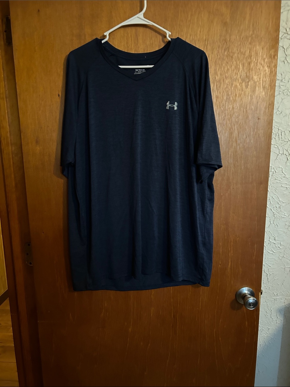 Under Armour Men's Dark Navy V-Neck Performance Tee
